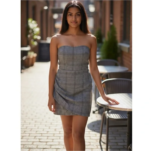 ‼️SOLD‼️HOUSE OF HARLOW NWT Gray Strapless Wool Blend Houndstooth Mini Dress - Picture 16 of 16